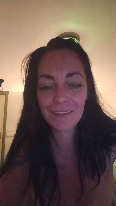 Daisyhot2025's Profile