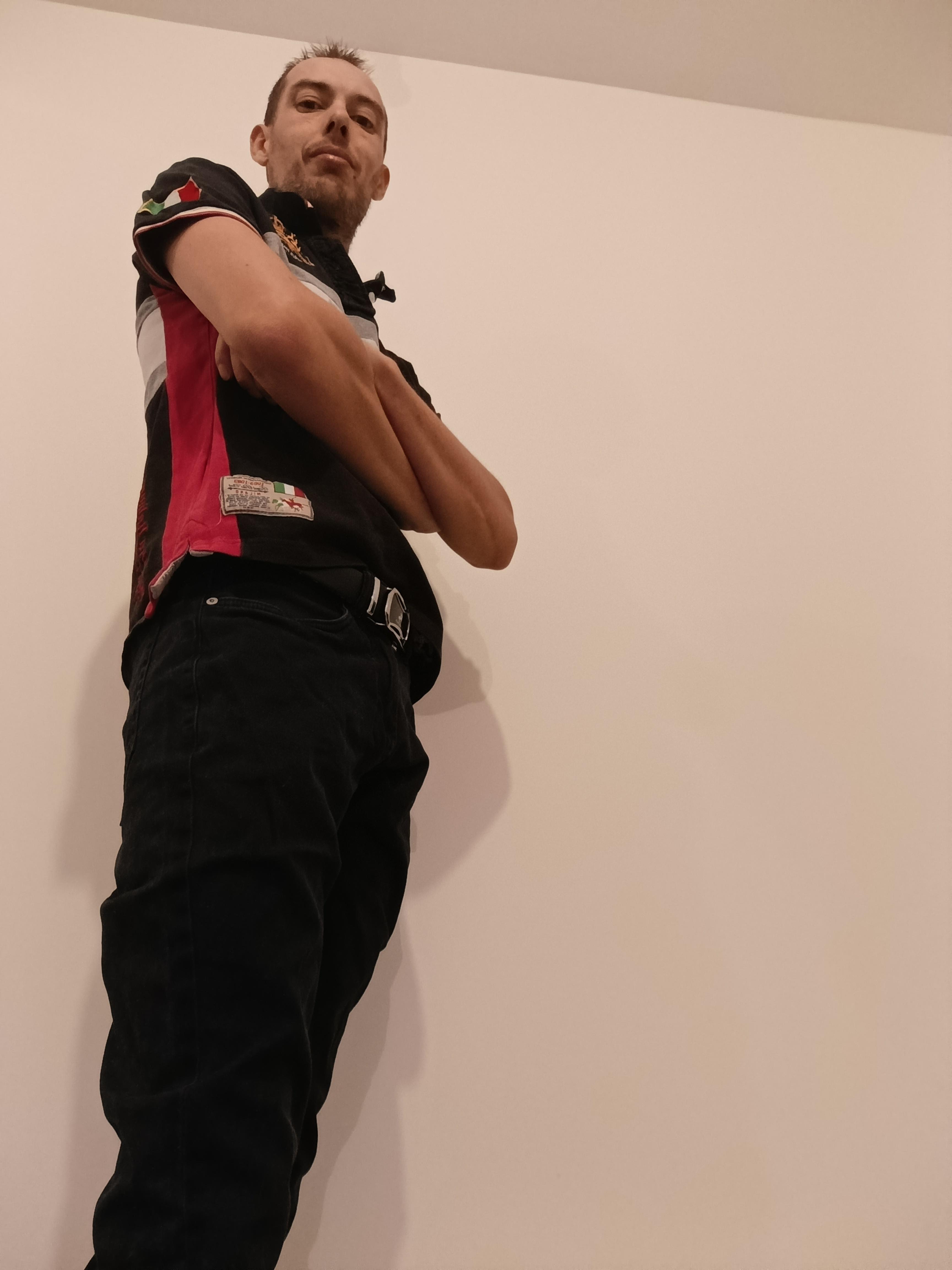 EnvidsexchatQ Profile Image