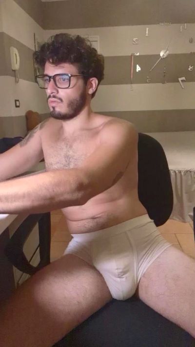 LeoLove98's Profile