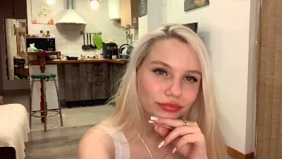 PLUSHIE_EYES's Profile