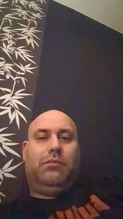 tomxxx87899's Profile